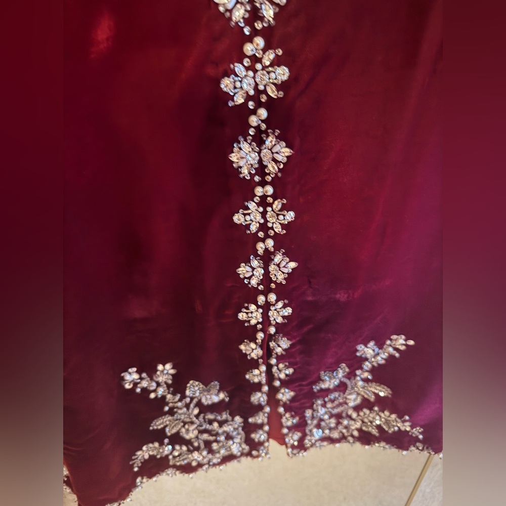 Chic Burgundy Embellished Women's Kurta - Picture 2 of 4